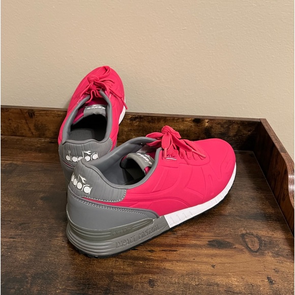 Pink DIADORA SIZE 9 - Picture 2 of 6
